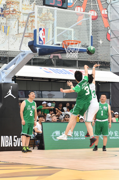 在全场球迷 在全场球迷