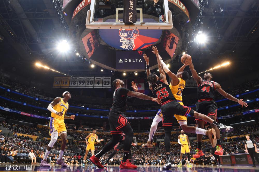 球队不仅依 球队不仅依