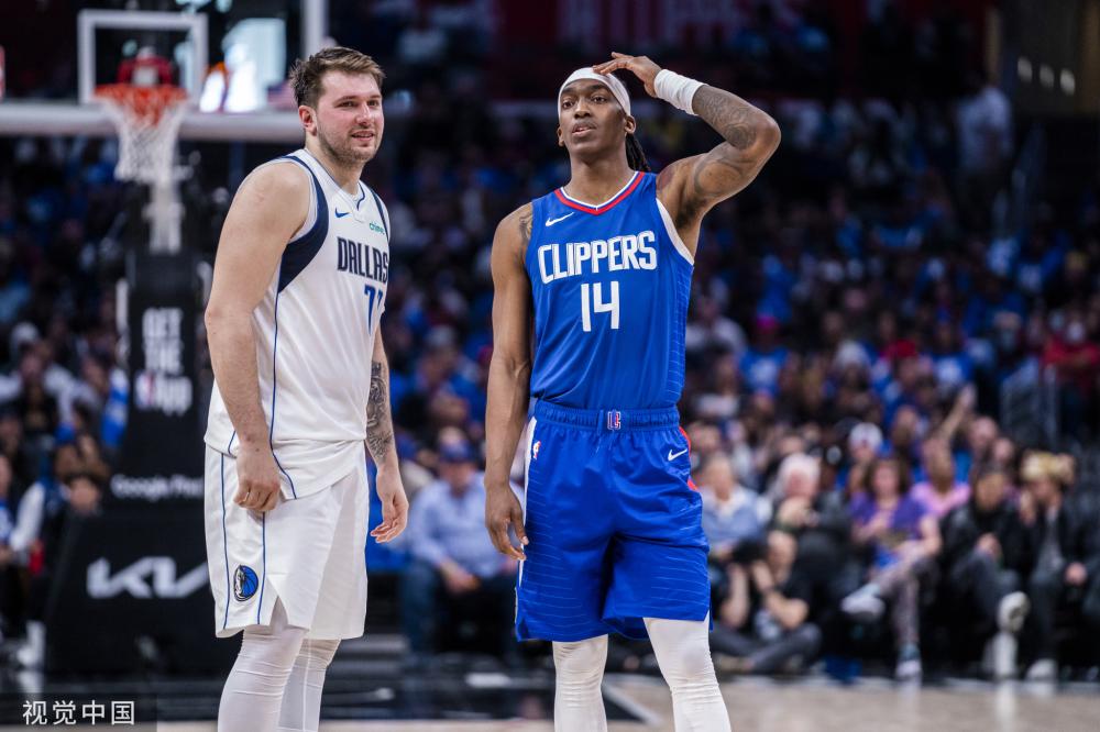 在他的决策 在他的决策